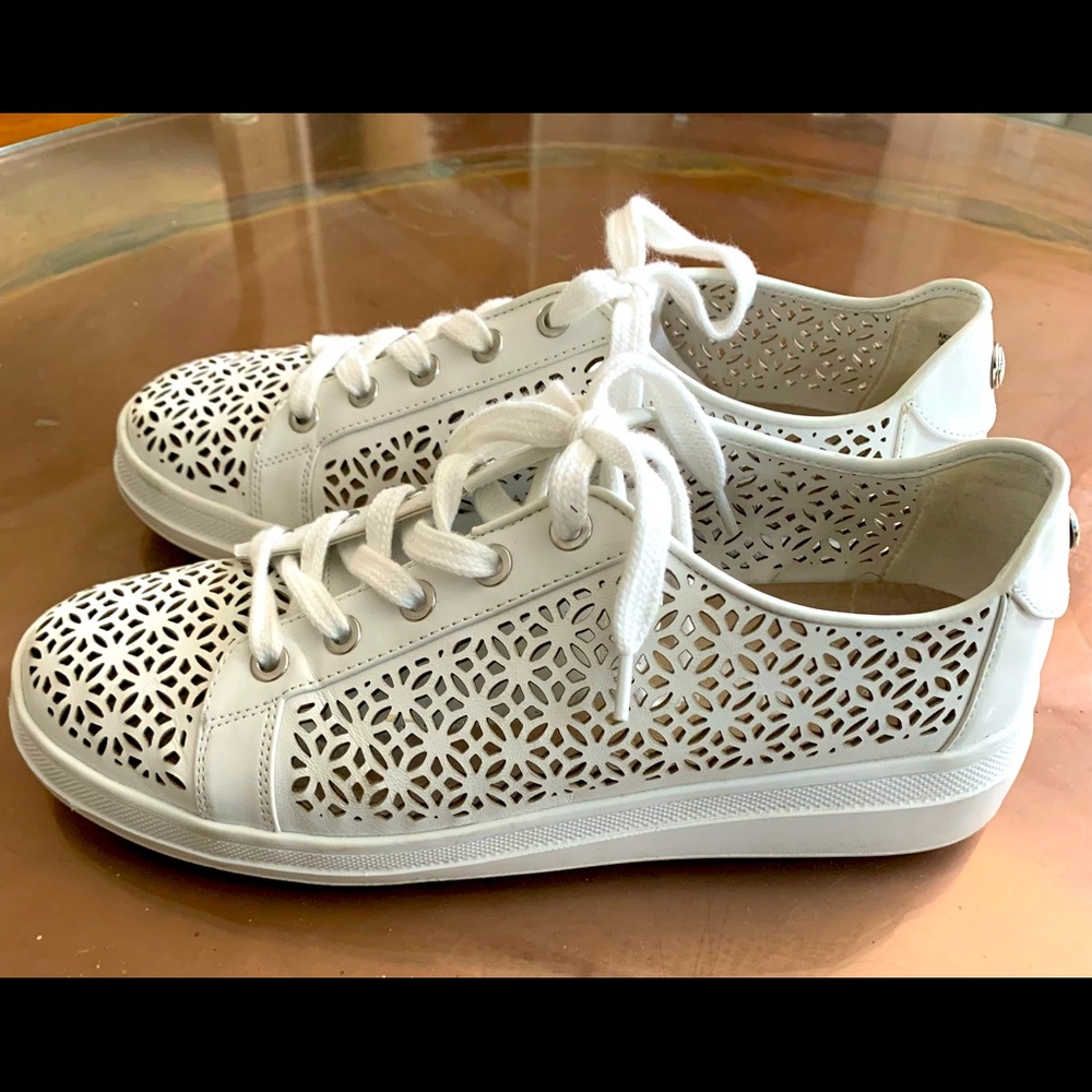 Anne Klein Sneakers